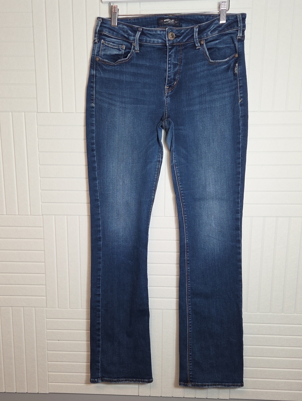 Silver Jeans Avery Slim Boot Jeans Size 31 TALL
